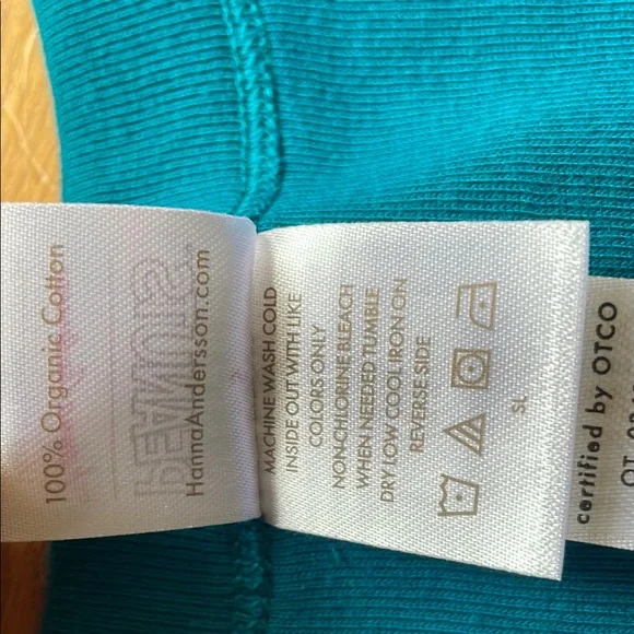 Hanna Andersson - Women’s Peanuts/Snoopy Holiday Long John Pajama Set - Picture 3 of 16